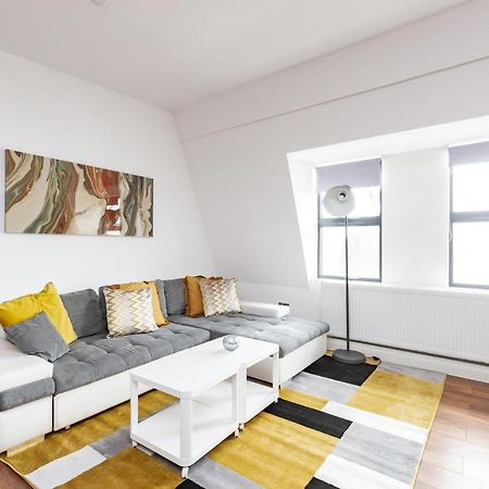 דירות מיידסטון Manhattan Heights מראה חיצוני תמונה